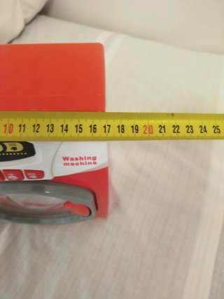 Lavadora de juguete roja