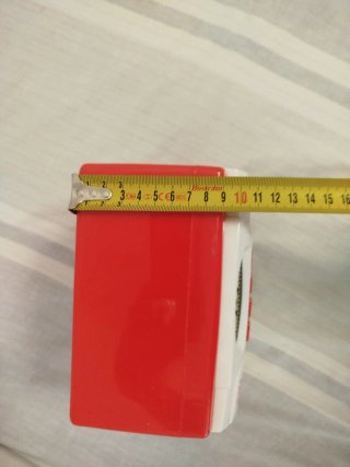 Lavadora de juguete roja