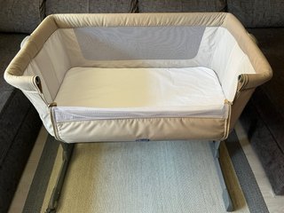 Minicuna colecho Chicco+2 juegos de cama completos