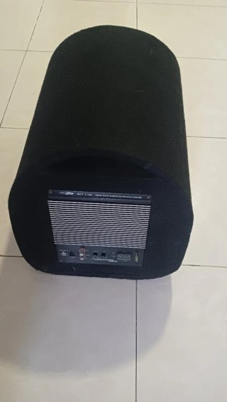 Caliber BCT112A Subwoofer com amplificador 1000 W