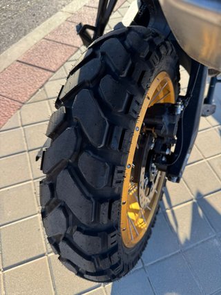 MOTO VOGE 900 DSX 2025 95 CV NEGRA IMPOLUTA