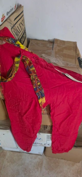 Ropa y calzado variado