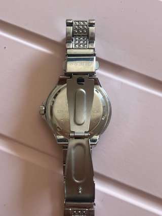 RELOJ GUESS PLATEADO