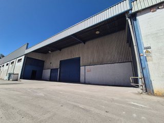Nave industrial en venta en Montequinto en Dos Hermanas
