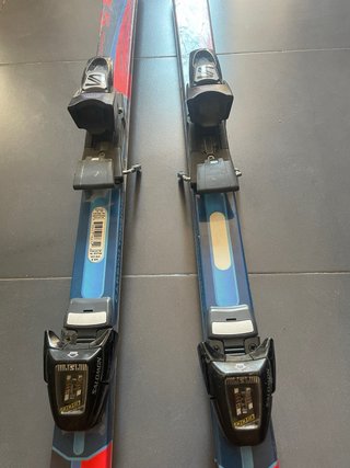 Esquís Head MX5 con fijaciones Salomon