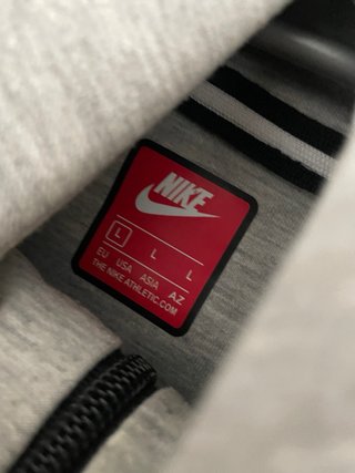 Chaqueta Nike Tech Gris