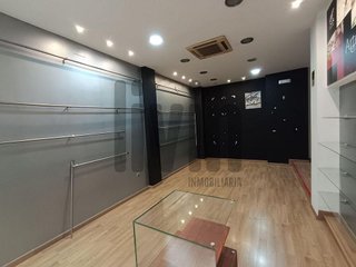 Local comercial en alquiler en Avda de Madrid - Pº de la Estación en Jaén