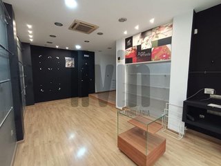 Local comercial en alquiler en Avda de Madrid - Pº de la Estación en Jaén