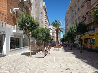 Local comercial en alquiler en Avda de Madrid - Pº de la Estación en Jaén