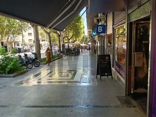 Local comercial en alquiler en Avda de Madrid - Pº de la Estación en Jaén