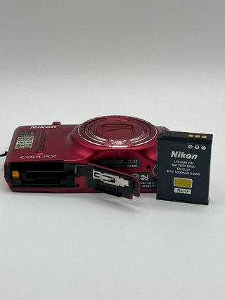 Nikon coolpix s9600
