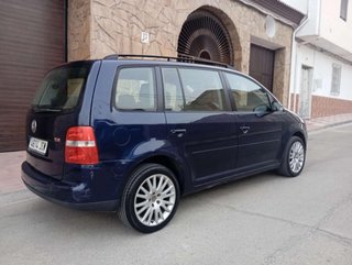 Venta o cambio Volkswagen Touran 2004