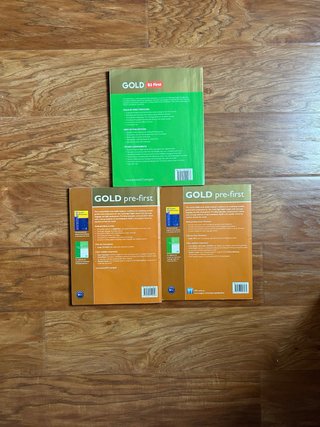 Libros de inglés gold pre first B2 coursebook