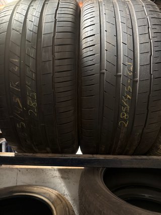 Pareja Neumáticos 285/45R21 113Y
