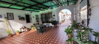 Chalet en venta en La Granja-La Colina-Los Pastores en Algeciras