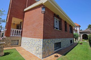 Chalet en venta en Cabanillas del Campo