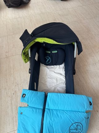 carrito de bebe y niño + silla de coche.