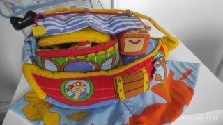 Barco pirata de tela con marionetas