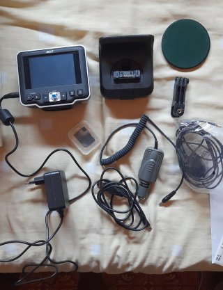 GPS Acer D100 Completo en Caja