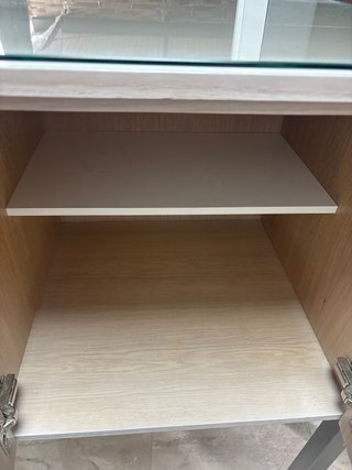 Cómoda grande madera clara con cristal