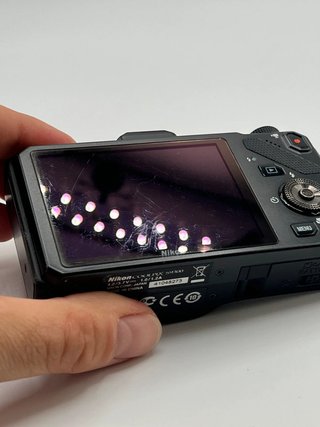 Nikon coolpix s9300