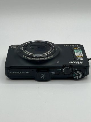 Nikon coolpix s9300