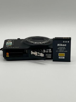 Nikon coolpix s9300