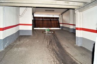 Garaje en alquiler en Milán - Pumarín - Teatinos en Oviedo