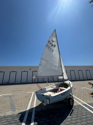 Barco de vela inglés fibra Gull carrito y remolque