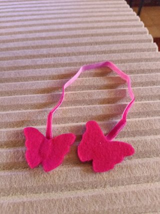Marcapáginas de fieltro con mariposas