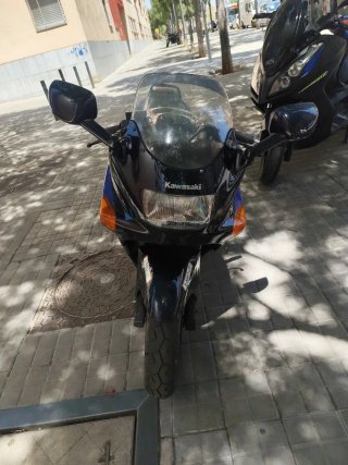 Kawasaki zzr 600
