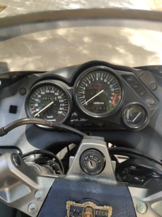 Kawasaki zzr 600