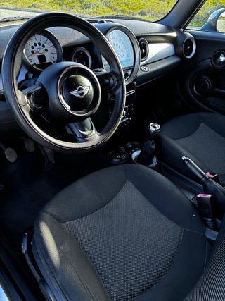 MINI Cooper 2012
