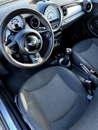 MINI Cooper 2012