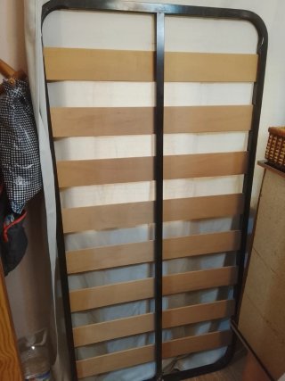 Somier 90cm sin patas 10 euros recoger en motril