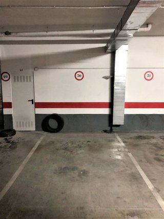 Garaje en venta en Los Olivos en Huesca