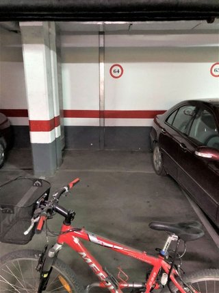Garaje en venta en Los Olivos en Huesca