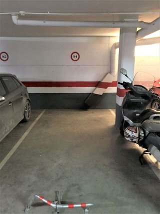 Garaje en venta en Los Olivos en Huesca