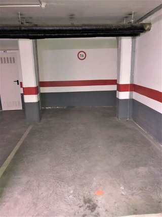 Garaje en venta en Los Olivos en Huesca