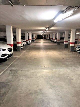 Garaje en venta en Los Olivos en Huesca