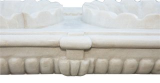 Lavabo a due fori merlati in marmo bianco L130xP56