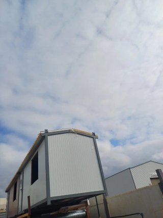 Casetas prefabricadas de panel Sandwich a medida