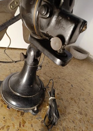 Ventilador Antiguo Articulado Metálico