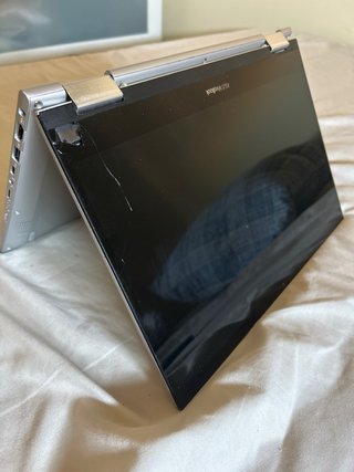 ASUS VivoBook, parte inferior de la pantalla rota
