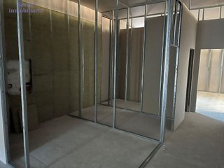 Local comercial en alquiler en Cascajos - Piqueras en Logroño