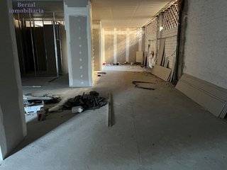 Local comercial en alquiler en Cascajos - Piqueras en Logroño