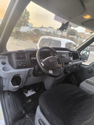 Ford Transit 2011