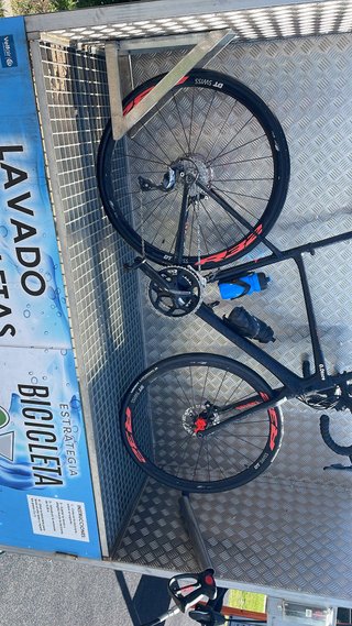 Bicicleta de carretera de carbono talla 56 Cube