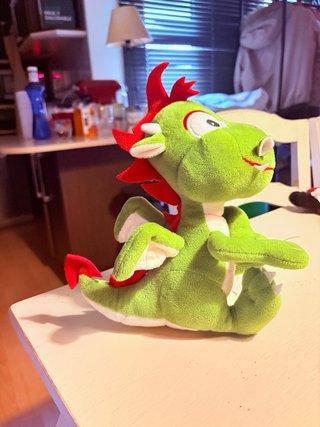 Peluche de dragon para niños de sant jordi