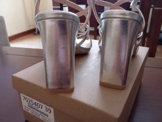 Sandalias plata de tacón